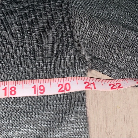 Women's Slub Knit Cropped Cardigan Military Green Size Large 3/4 Length Sleeves - Picture 9 of 9